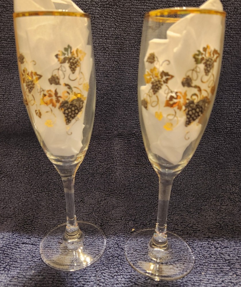 Rawcliffe Champagne Flutes with Pewter Grapes with Gold Vines/Leaves