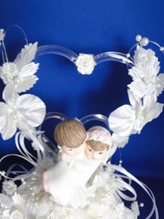 New Elegant Vintage Caketop with Bride/Groom with acrylic hearts white decor 303