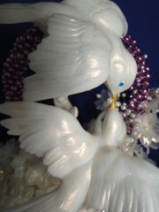 New Elegant Ring of Purple Pearls, Kissing Love Birds Cake topper #402A