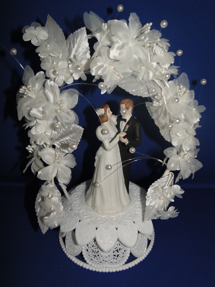 New Wilton Orchid Cascade Wedding Cake Top, black coat # 117-7334
