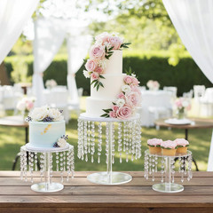Acrylic Wedding Cake Stand Set – 3 Clear Round Stands with Crystal Pendants