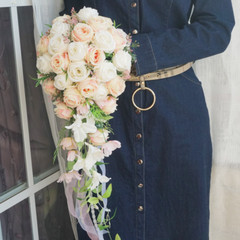 Simulation Bride Holding Flowers Waterfall Pink White Rose Bouquet Wedding