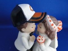 New Chicago Bears Kissing Bride & Groom Wedding Cake Top figurine with cap