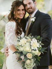 Rinlong White Green Cascade Bouquet Wedding Bouquets for Bride Cascading Wedd…