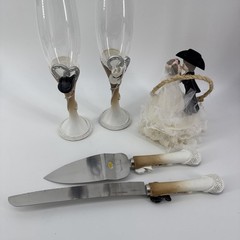 Western Bride Groom Champagne Flutes Set Cowboy Hat Rustic Wedding Toast