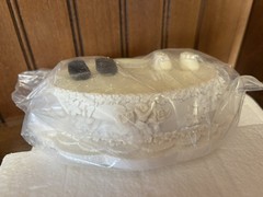 ADORABLE 2002 MADAM ALEXANDER BRIDE & GROOM CAKE TOPPER WITH BASE # 33570 MINT