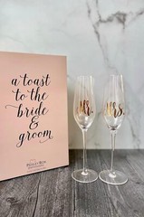 Crystal Wedding Champagne Flutes with Gift Box/Mr. & Mrs. Clear