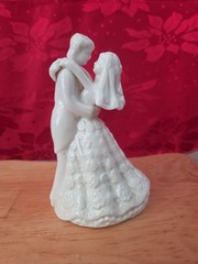 Porcelain Bride And Groom First Dance Wedding Cake Topper Keepsake Figurine
