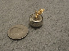 2 Gold Tone And Silver Tone Pear & Apple Place Card Holders