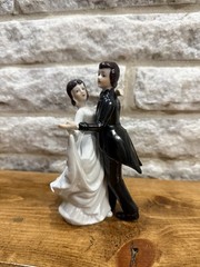 Vintage Porcelain Bride and Groom Cake Topper Figurine Made In Korea wedding