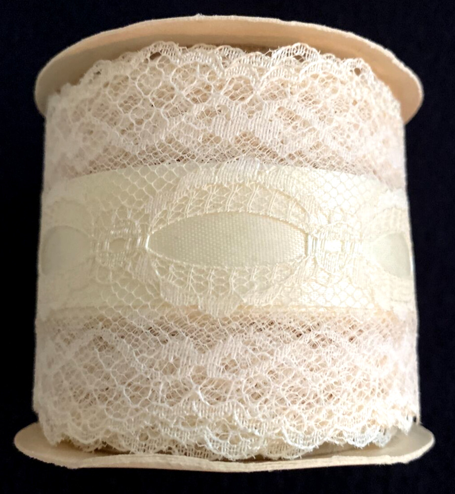 BRIDAL DECOR IVORY LACE & RIBBON ON SPOOL 3 YDS 9 INCHES X 2 5/8 NEW BD 21