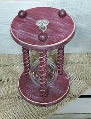 The Barn Wedding Hourglass in Distressed Rustic Barn Red – Shabby Chic