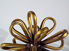 Metal Gold Tone Loop Table Top Decor – Pier 1 – Shiny – Figurine – Abstract