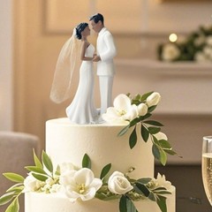 Wedding Bride and Groom Cake Topper Romantic Couple Figurine Cake Plastic Topper