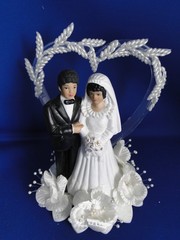 New Vintage Medium Dark Skin Bride & Groom heart Wedding CakeTop, #324