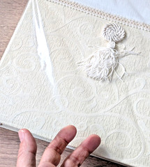 Vtg New Hallmark Wedding Anniversary Keepsake Album White Tassel Paisley Brocade