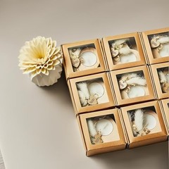 Handmade Heart-Shaped Wooden Candle Holder with White Feather， Natural Soy Wax