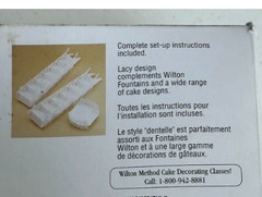 Wilton Vintage 1983 White Filigree Cake Bridge and Staircase Set Brand New