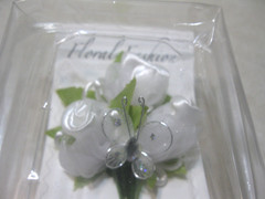 Rose Flower with Butterfly Boutonniere Wedding Party Accessory Floral Fashion