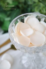 300 PCS Cream Faux Silk Rose Petals for Wedding Flower Girl Basket Scatter