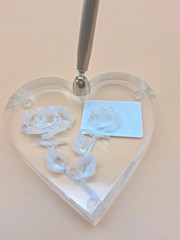 Gold Pen with Heart-Shaped Clear Rose Base for Wedding Guest Book