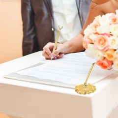 1 Pcs Hollow Round Pen Holder Signing Pen Set Big Crystal Diamond, Gold Tone