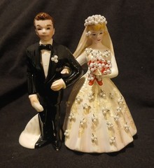 Vintage Unique Faux Pearl Embellishment Bride Groom Lefton Wedding Cake Topper