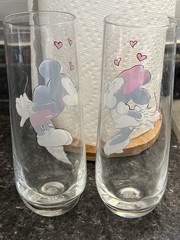 Exclusive Mickey and Minnie Mouse Kiss Hearts 2-Pack Stemless Fluted Red