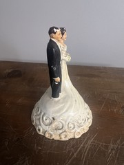 Vintage 1948 Coast Novelty Bride & Groom Wedding CAKE TOPPER Chalkware (chippy)