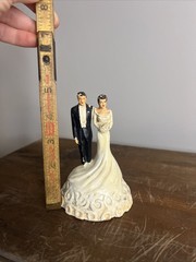 Vintage 1948 Coast Novelty Bride & Groom Wedding CAKE TOPPER Chalkware (chippy)
