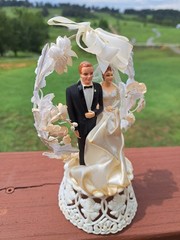 Vintage Mid Century 1950s Wedding Cake Topper Plastic 7″ Coast Novelty 1959