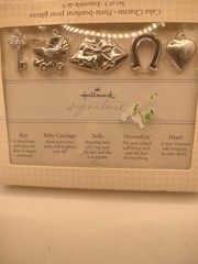 HALLMARK SIGNATURE VICTORIAN SET OF 5 CAKE CHARMS WEDDING NIB (CB2018)