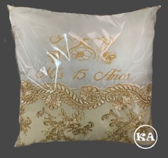NEW! Quinceanera Kneeling pillow Champagne with gold – Cojin para quinceanera