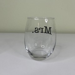 Set of 2 16 oz ‘Mr/Mrs’ Black Stemless Wine Glasses Wedding Anniversary Gifts