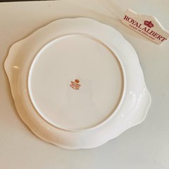 Royal Albert Heirloom Avon Trio: Bone China Teacup, Saucer & Cake Plate