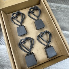 Pottery Barn Interlocking Hearts Place Card Holders Set/4 Black NIB OB