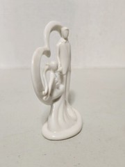 «Take My Hand» Romantic Bride & Groom Heart Porcelain Wedding Cake Topper Statue