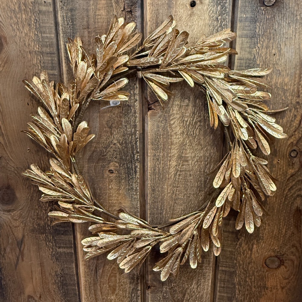 POTTERY BARN OLIVE LEAF WREATH HOLIDAY PLATE CHARGERS SET OF 4 ~ GOLD, 16″ DIAM