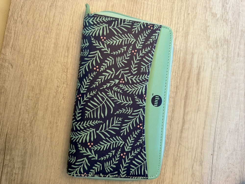 Filofax Saffiano Compact Zip Organizer – the Budget Mom Limited Edition
