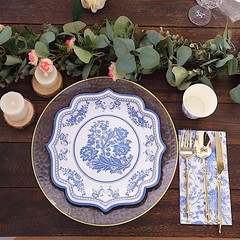 25 White 10″ Paper Dessert Plates Blue Floral Print Scalloped Rim Party Events