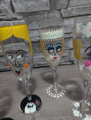Set Lot of 5 Hand Painted Art 7.25″ Glass Champagne Flutes Wedding People Larry