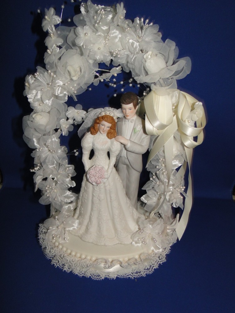 New Wilton Designer Series «Rose Garden», Grey Tux, Wedding CakeTop # 118-460