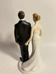 Weddingstar The Love Pinch Bridal Couple Funny Wedding Porcelain Figure cake top
