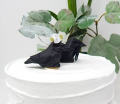 Raven Crow Cake Top Bride Groom Love Bird Dark Wedding Engage Carve Wood Statue