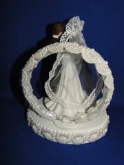 New Elegant Porcelain Bridal Couple Caketop, white floral bead ring back #3