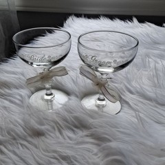 Bride and Groom Wedding Champagne Glasses with Ribbon Decoration Set of 2