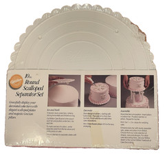 Vintage Wilton 1998 10″ Scalloped Edge White Separator Plates Set, Baking NEW
