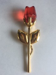 Gold Stem Red Rose in a box Wedding Favor Gold Tone Red Crystal 3.5” Length