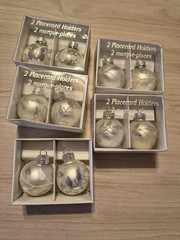 Christmas Ball Ornament Place Card Photo Holders Set of 10 Pearlized White Shiny
