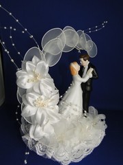 New Elegant & Absolutely Stunning Porcelain Bridal Couple Wedding CakeTop # 255